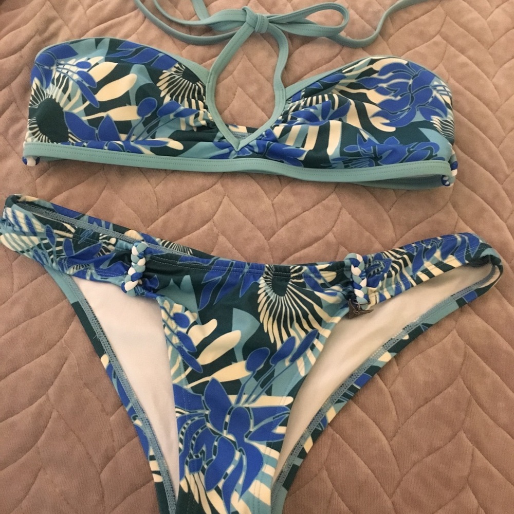 Oakley Bikini